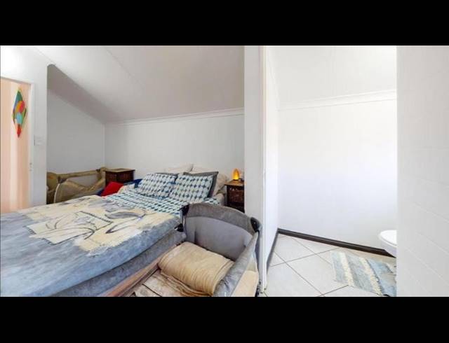 3 BEDROOM TOWNHOUSE FOR SALE IN NORTON HOME ESTATE